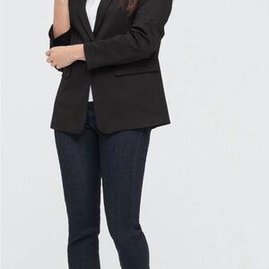Uniqlo Women's Classic Black Blazer